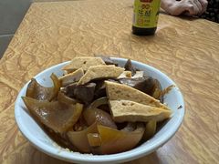 -松树干拌面店