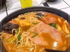 -肥汁米蘭香港米线(长宁来福士店)