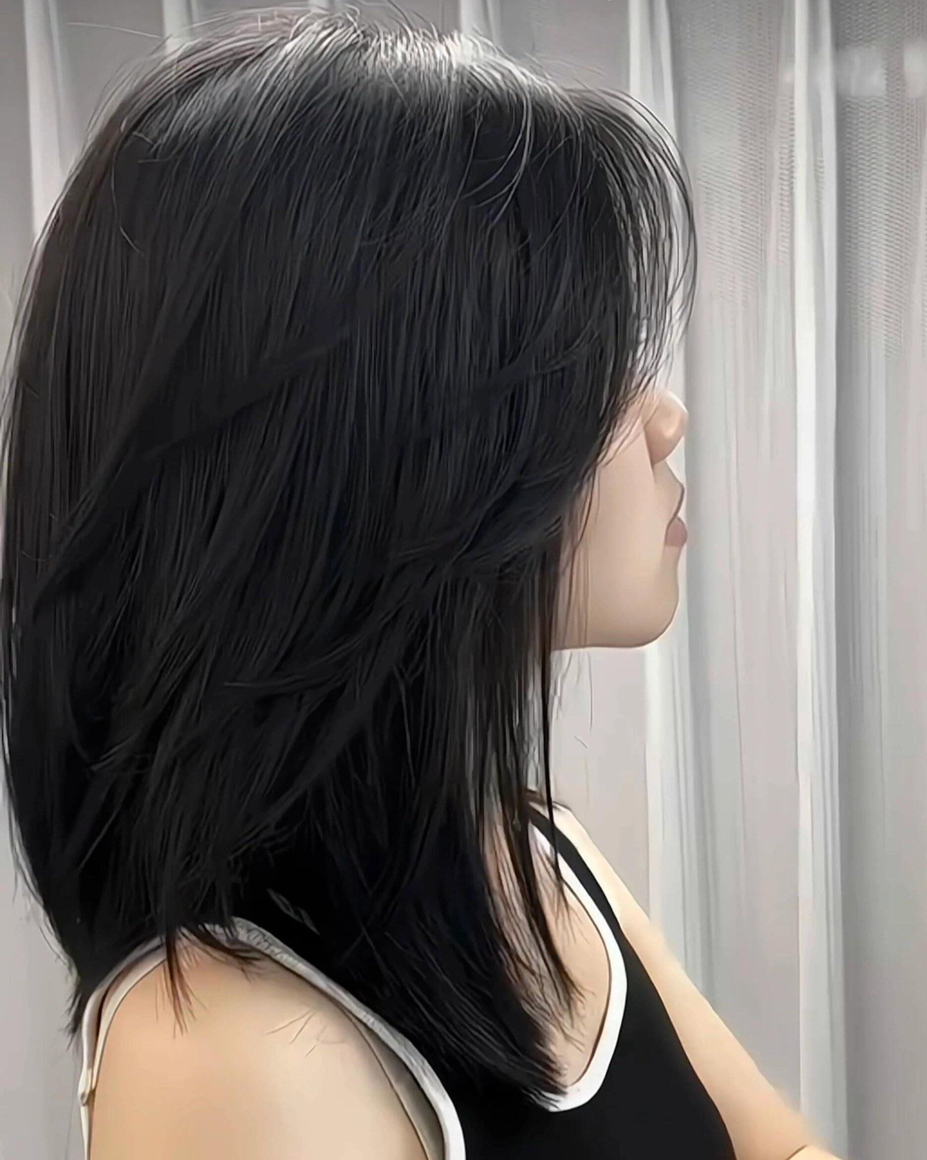职场女生夏季超?超减龄锁骨发型