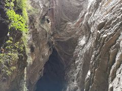 -龙水峡地缝景区