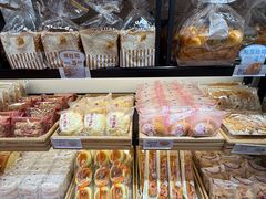 -Caidie Bakery采蝶轩(百越店)