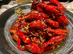 -肥肥虾庄·金牌油焖大虾(汉街SKP店)