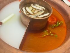 菌王奇香锅-滇釜火锅·能喝汤的火锅(车公庄店)