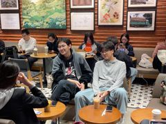 -星巴克(上海虹桥新天地二店)