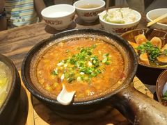 -有红鸡毛店·砂锅菜(抚琴夜市店)