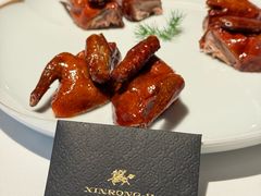 脆皮妙龄乳鸽-新荣记(BFC外滩金融中心店)