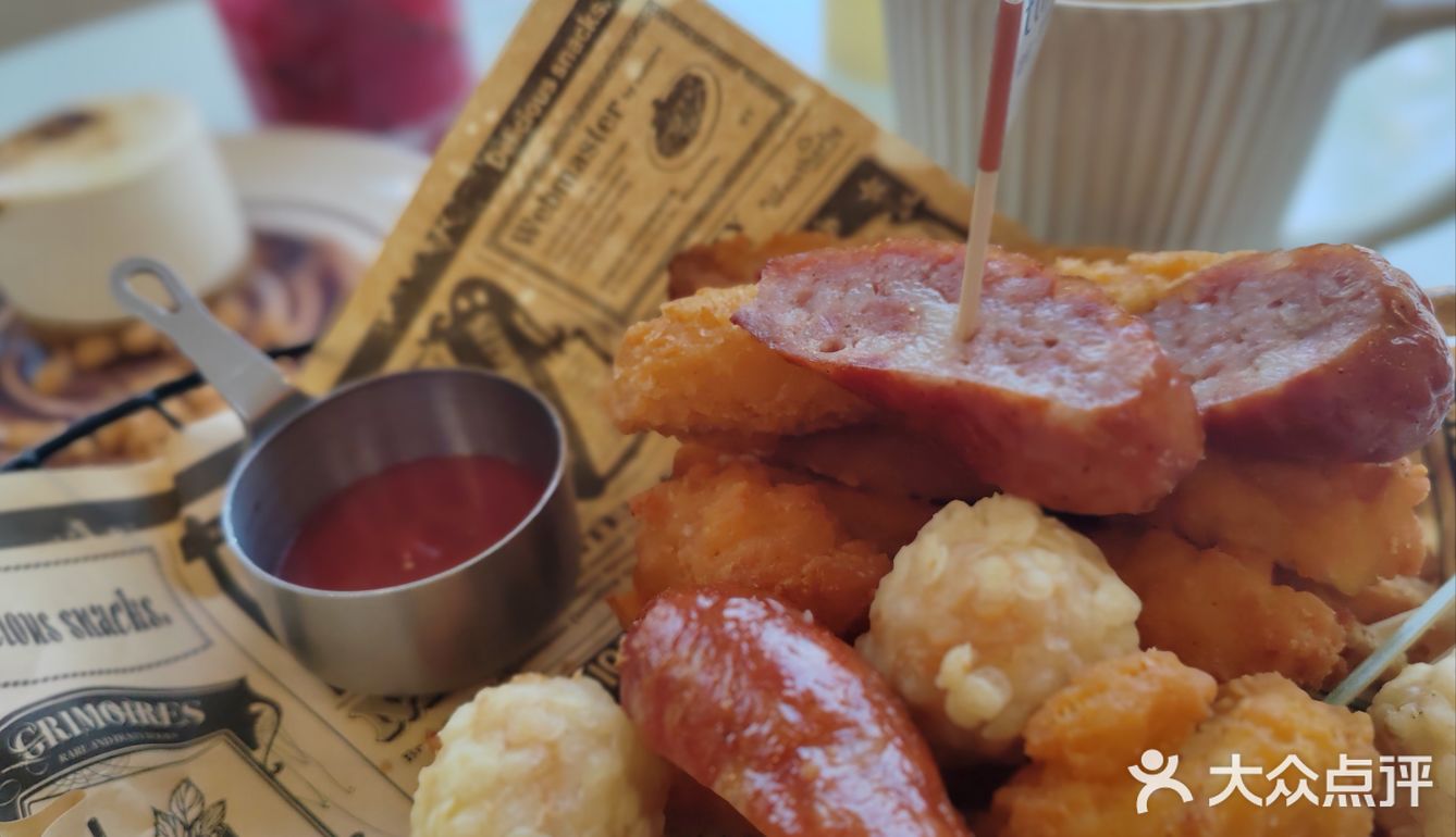 海风拂面的美景中享受午茶时光