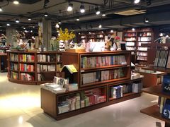 -新华书店(印象城店)