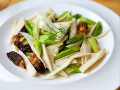 满园春色煎瓤羊肚菌-怡得观滇餐厅·地道昆明菜·1996(海埂大坝店)