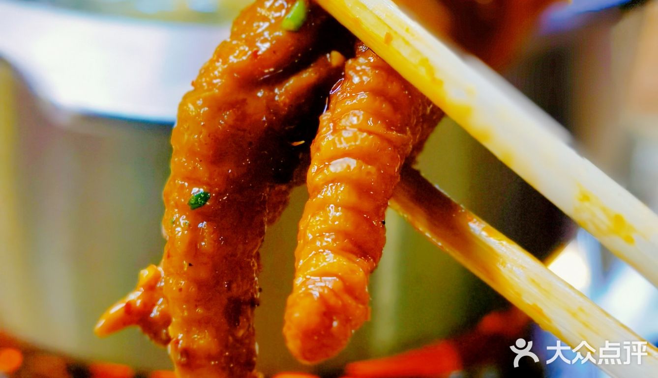 来昆明路，边露营边吃串串