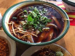 -拈签一笑黄牛肉辣卤串串