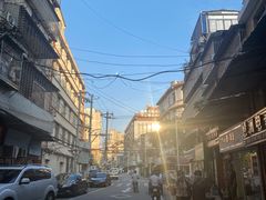 -溪岸路花鸟市场