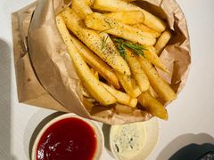 -春树下·树屋花房西餐厅(罍街AS1980店)