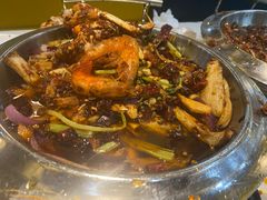 -凤凰路何眼镜香辣蟹(花果园店)