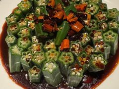 -八府香鸭·啫啫煲(华山路店)