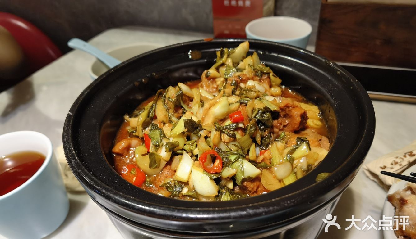 本人从来没耐心等吃饭，索性直接换一家