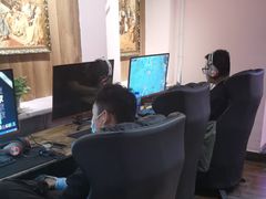 -SIX电竞·卓威600hz(闽江二路店)