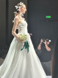 -Renee芮亦婚纱(原丽莎)