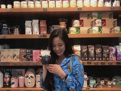 -星巴克臻选(成都环球乐天店)