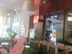 -瑞虹新天地月亮湾