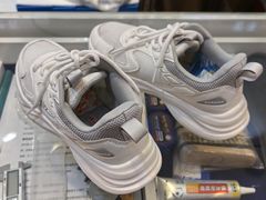 -爱革·洗衣改衣·洗鞋修鞋·洗包修包·奢侈品护理(宝地广场店)