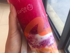 红果小姐姐-CoCo都可(嘉定日月光店)