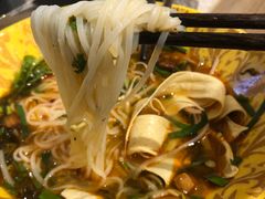陈浩老司机焖肉米线-小北饵块&饵丝之滇(南锣鼓巷店)