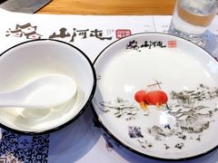 -山河屯铁锅炖(哈西站店)