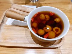 桂圆红枣汤-炖物24章·顺时轻养茶(黄龙店)