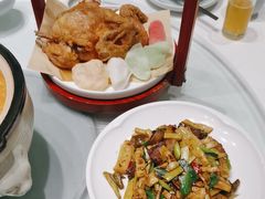 -江城小馆陕南妈妈菜·全球旅行餐厅(钟楼店)