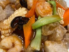 三鲜焖子-小船渔村•大连菜•大连焖鱼(黄河路店)