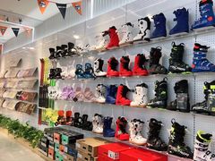 -Hopo Snow 城市滑雪空间(滨江宝龙城店)