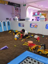 -孩子王童乐园(西安盛龙店)