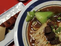 -霸蛮湖南菜·牛肉粉(荣京西街店)