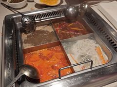 -海底捞火锅鲜切牛肉主题店(长寿路店)