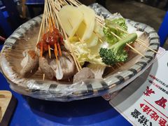 -马路边边串串香(苗栗路店)