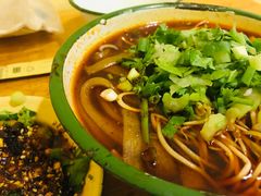 -拈签一笑黄牛肉辣卤串串
