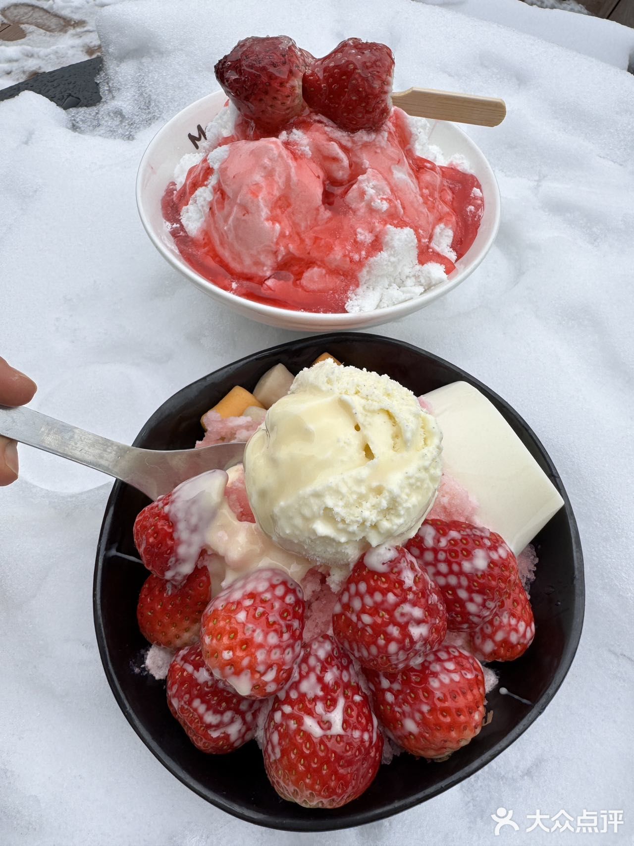 大雪过来来一碗这样的甜品才是享受呢！芋见草莓沙冰