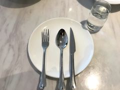 餐具摆设-玫瑰园餐厅