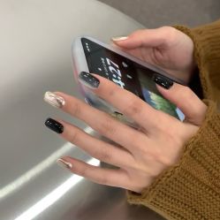 -悦指间美甲美睫