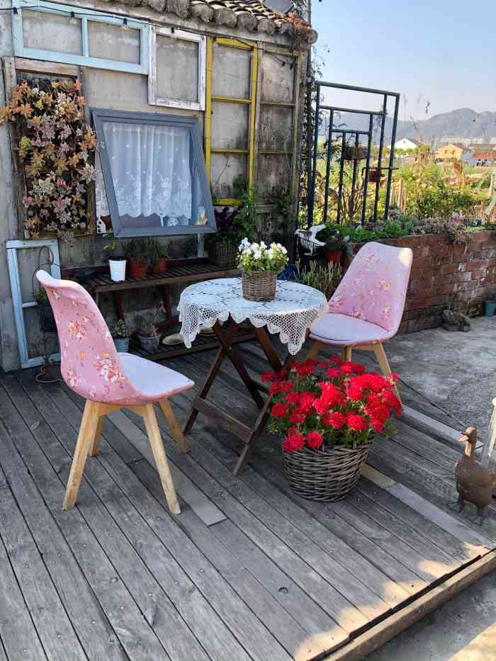 七都花空间-"在七都的中间,和樟里还有一段距离,旁边就.