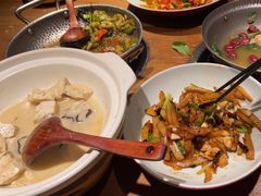 -吃饭皇帝大土家民族菜(正大广场店)