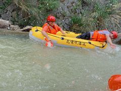 -虎啸峡漂流