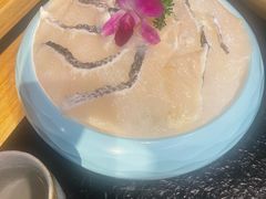 -鹿鸣山草本茶香火锅(园西路店)