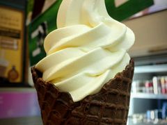 -全家便利店(襄阳南路店)