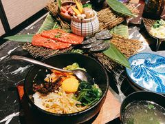 -山川小町·极番烧肉(新地假日广场店)