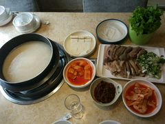 狗肉火锅-英子补身汤(海兰路店)