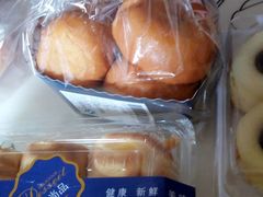 -华荣西饼(列东店)