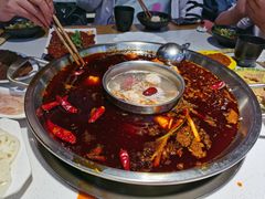 鸳鸯锅-百口川老火锅(西科大新区店)