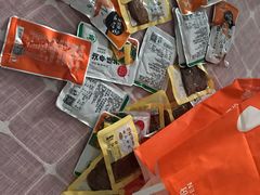 -来伊份(星湖街店)